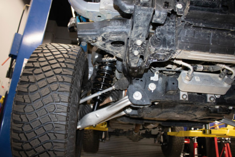 sema-2022-sema-buisnesswomens-network-unveils-female-built-bronco-2022-11-15_13-10-11_030054
