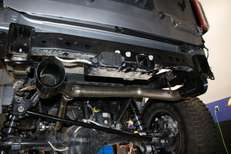 sema-2022-sema-buisnesswomens-network-unveils-female-built-bronco-2022-11-15_13-12-18_595388