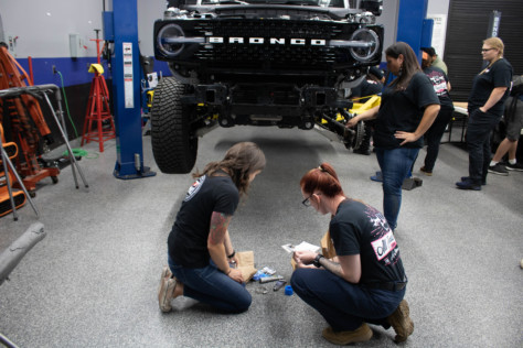 sema-2022-sema-buisnesswomens-network-unveils-female-built-bronco-2022-11-15_13-13-52_794847