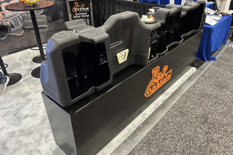 sema-2022-titan-delivers-long-range-capacity-for-gm-1500-diesels-2022-11-22_13-09-42_624667