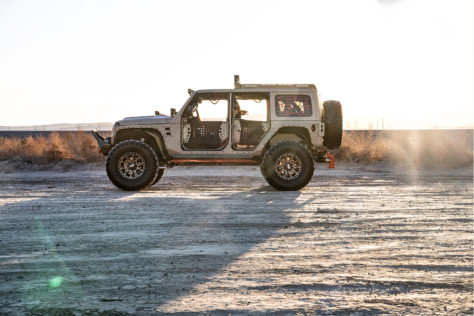 sema-2022-twg-is-making-big-moves-with-dirty-life-wheels-2022-11-21_11-52-50_783094