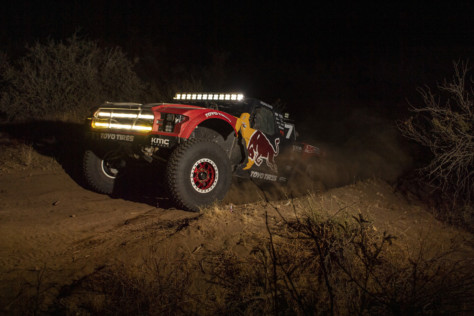 super-teams-come-together-at-55th-score-baja-1000-2022-11-14_09-24-13_092853