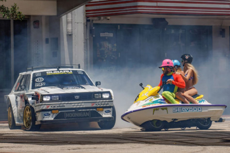 gymkhana-2022-travis-pastrana-goes-berserk-in-florida-2022-12-06_11-37-40_167349