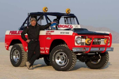 jay-lenos-garage-goes-out-for-a-rip-with-rod-halls-1968-ford-bronc-2022-12-20_14-47-37_213087
