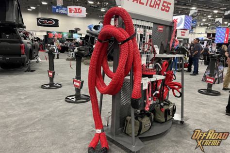 sema-2022-warn-group-shows-off-a-built-toyota-tundra-overlander-2022-12-14_18-17-00_892487