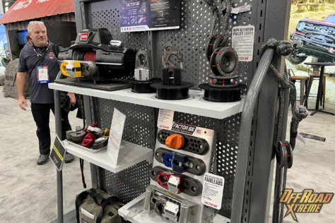 sema-2022-warn-group-shows-off-a-built-toyota-tundra-overlander-2022-12-14_18-17-08_744032