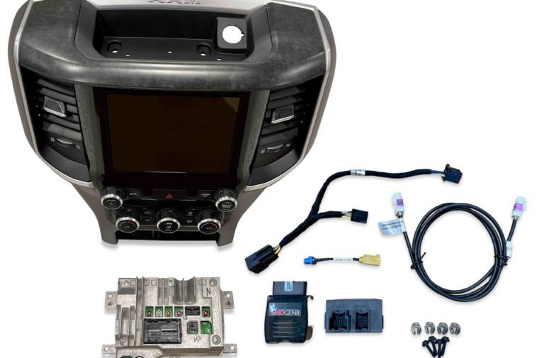 An Infotainment Radio Upgrade Makes The Long Hauls More Enjoyable