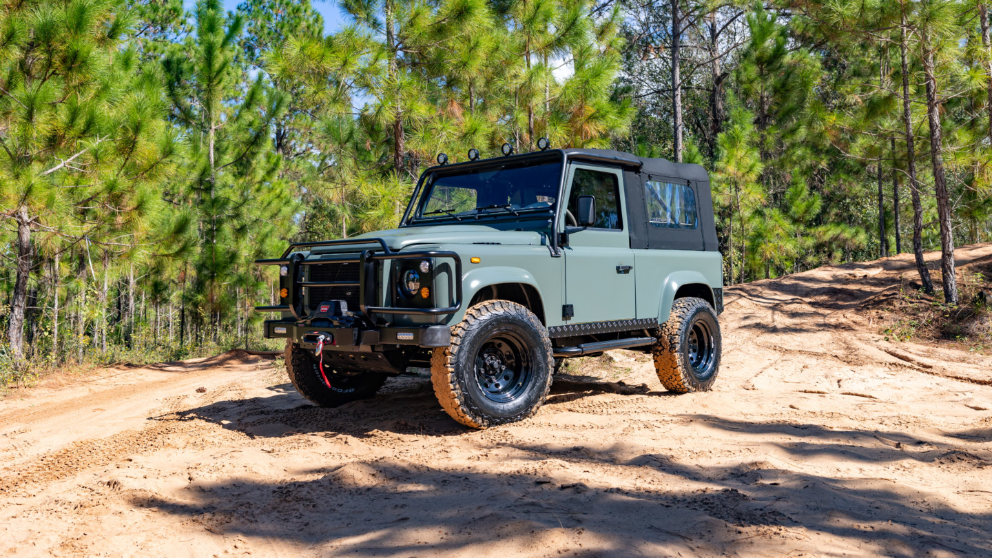 E.C.D. D90 Defender