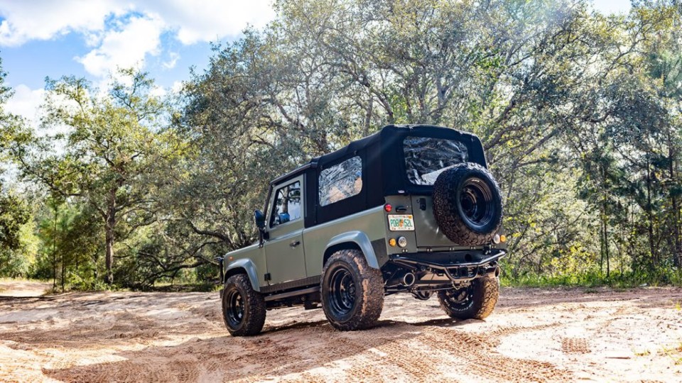 E.C.D. D90 Defender