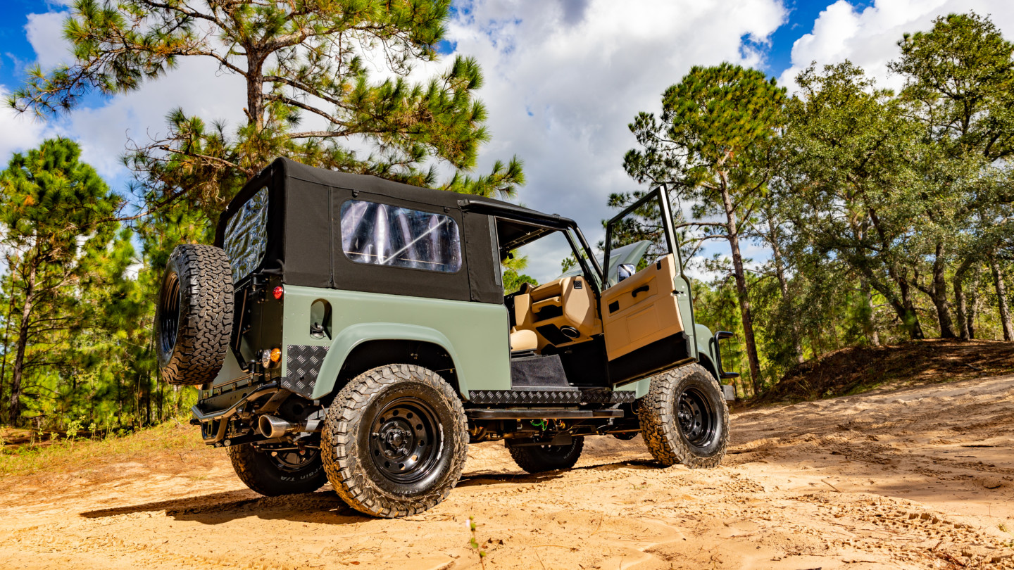 E.C.D. D90 Defender