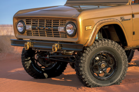 jrw-rods-amp-customs-builds-tiffany-a-bronco-2023-01-20_13-39-52_599502