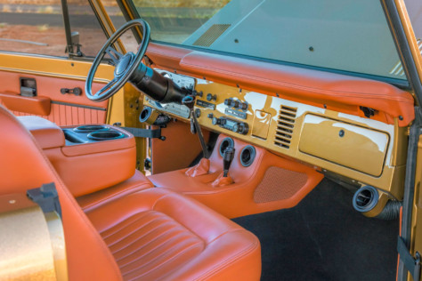 jrw-rods-amp-customs-builds-tiffany-a-bronco-2023-01-20_13-40-22_409793