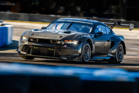 30-plus-images-of-the-all-new-mustang-gt3-on-the-track-2023-03-24_11-37-27_943340