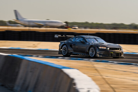 30-plus-images-of-the-all-new-mustang-gt3-on-the-track-2023-03-24_11-38-20_012739