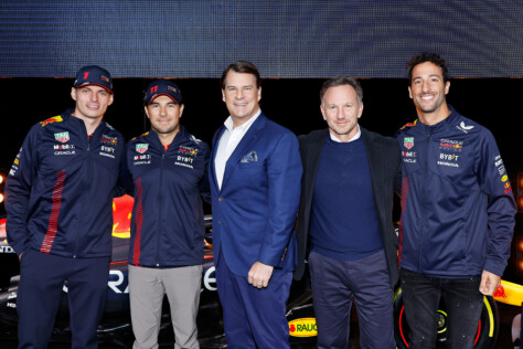 australian-formula-1-driver-daniel-ricciardo-off-roading-the-outback-2023-03-27_15-20-21_503719