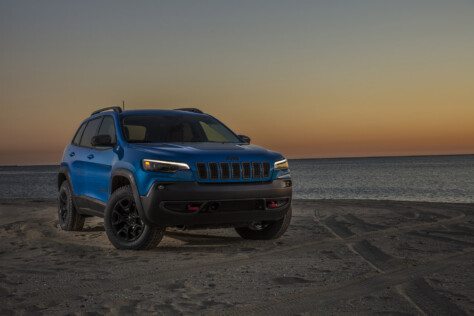 end-of-an-era-jeep-cherokee-halts-production-2023-03-28_15-21-31_094514