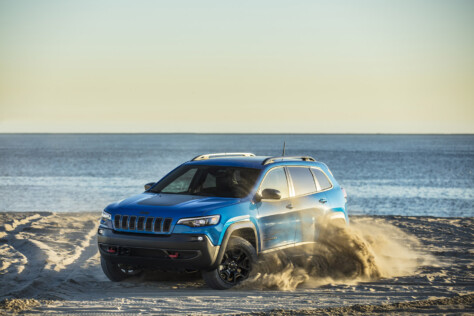 end-of-an-era-jeep-cherokee-halts-production-2023-03-28_15-21-33_916092
