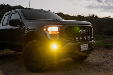 baja-designs-shines-light-on-using-amber-and-clear-illumination-2023-04-03_13-45-59_322410