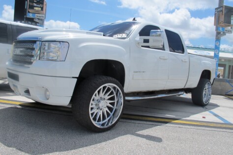 the-florida-truck-meet-lets-check-out-the-party-in-south-florida-2023-04-04_12-07-09_129408