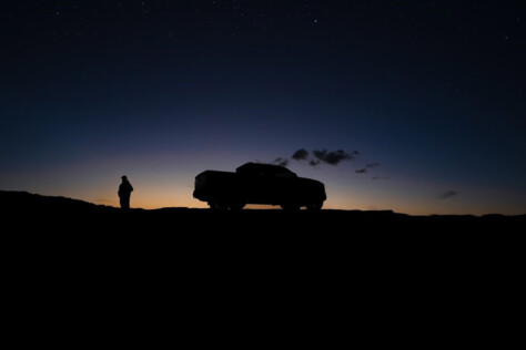 2024-toyota-tacoma-teasers-have-truck-fans-salivating-2023-05-03_16-29-48_137699
