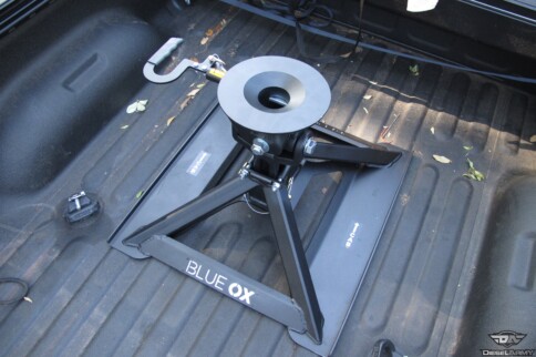 Tested: The Blue Ox BXR2100 Fifth-Wheel Hitch