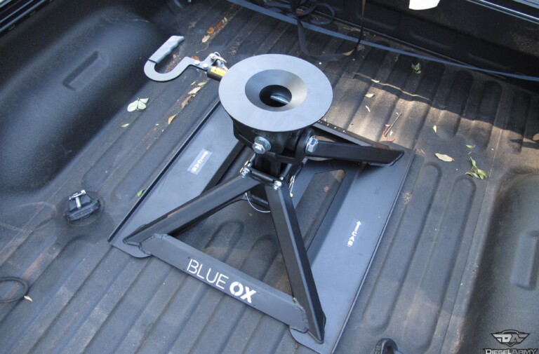 Tested: The Blue Ox BXR2100 Fifth-Wheel Hitch