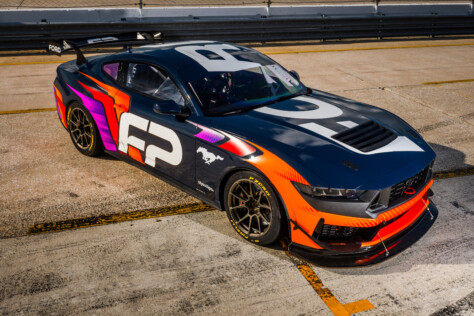 road-racer-revealed-as-dark-horse-gt4-breaks-cover-in-belgium-2023-06-27_20-08-04_651889