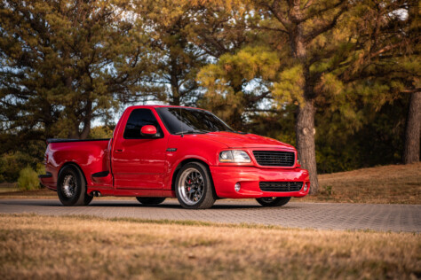 with-clean-mods-amp-big-tires-this-svt-lightning-still-turns-heads-2023-06-26_19-42-47_556335