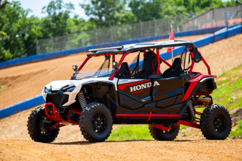 honda-talon-1000r-4-utv-is-a-beast-with-fox-live-valve-2023-07-31_12-55-20_257537