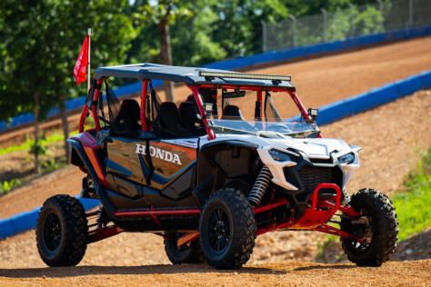 honda-talon-1000r-4-utv-is-a-beast-with-fox-live-valve-2023-07-31_12-55-47_021148