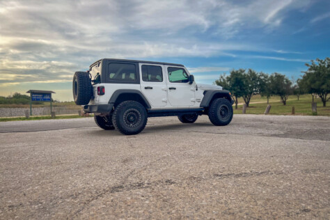 off-road-xtreme-bug-out-vehicle-prepares-for-impossible-terrain-2023-07-20_12-45-58_916548