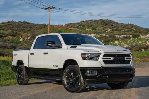 super-trick-vehicle-specific-phone-mounts-perfect-for-off-roading-2023-07-07_14-42-19_984532