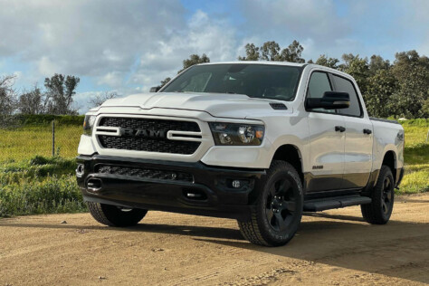 super-trick-vehicle-specific-phone-mounts-perfect-for-off-roading-2023-07-07_14-42-23_289658