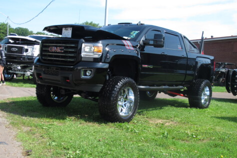 the-bloomsburg-4-wheel-jamboree-diesel-trucks-excitement-and-rain-2023-07-10_13-40-43_015284