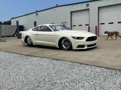 chris-holbrook-readies-new-nhra-factory-x-ford-mustang-2023-08-04_00-18-12_805320