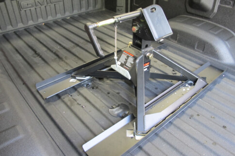 Curt CrossWing Hitch: Easily Making A Fifth-Wheel Connection