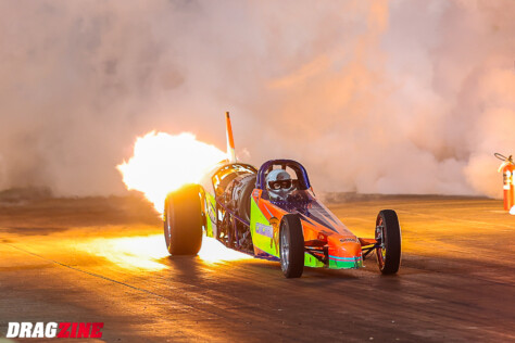 drag-racing-spectacle-the-summit-motorsports-park-night-under-fire-2023-08-07_08-08-00_462444