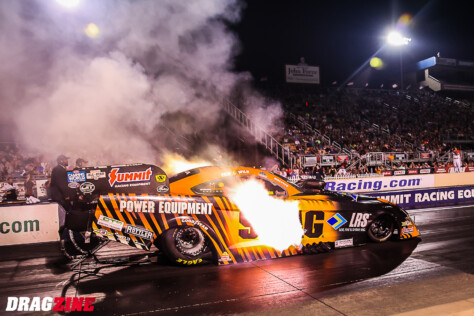 drag-racing-spectacle-the-summit-motorsports-park-night-under-fire-2023-08-07_08-10-32_037159