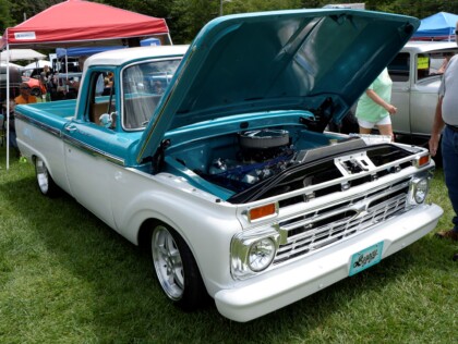 mustangs-broncos-and-f-100s-invade-maggie-valley-for-all-ford-show-2023-08-31_09-38-54_594812