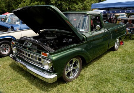 mustangs-broncos-and-f-100s-invade-maggie-valley-for-all-ford-show-2023-08-31_09-39-37_793388