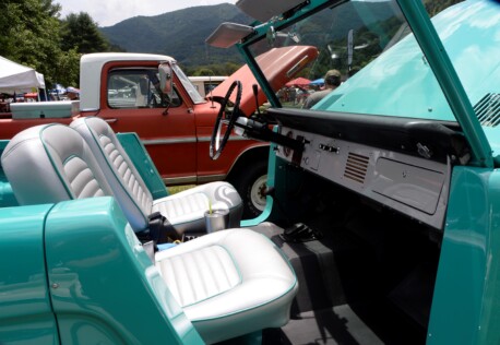 mustangs-broncos-and-f-100s-invade-maggie-valley-for-all-ford-show-2023-08-31_09-41-44_434211