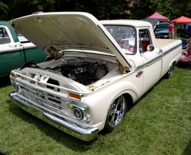 mustangs-broncos-and-f-100s-invade-maggie-valley-for-all-ford-show-2023-08-31_09-42-10_402521