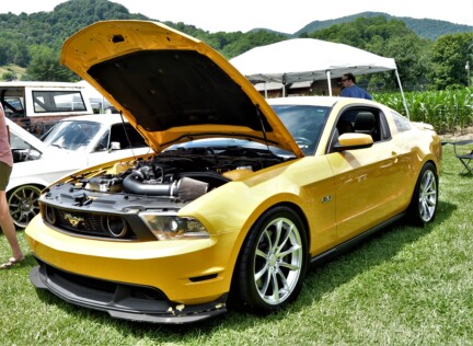 mustangs-broncos-and-f-100s-invade-maggie-valley-for-all-ford-show-2023-08-31_09-53-52_031542