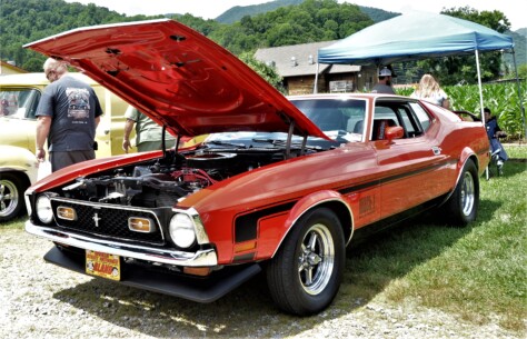mustangs-broncos-and-f-100s-invade-maggie-valley-for-all-ford-show-2023-08-31_09-54-10_809964