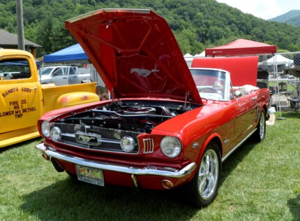 mustangs-broncos-and-f-100s-invade-maggie-valley-for-all-ford-show-2023-08-31_09-54-59_992350