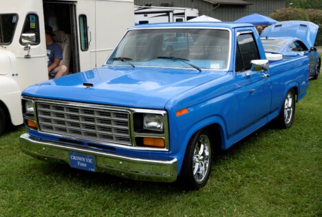 mustangs-broncos-and-f-100s-invade-maggie-valley-for-all-ford-show-2023-08-31_10-03-50_136269