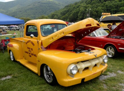 mustangs-broncos-and-f-100s-invade-maggie-valley-for-all-ford-show-2023-08-31_10-05-23_893044