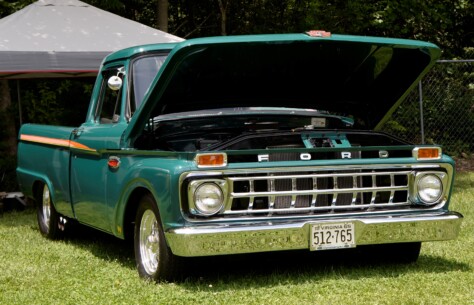 mustangs-broncos-and-f-100s-invade-maggie-valley-for-all-ford-show-2023-08-31_10-10-06_115455