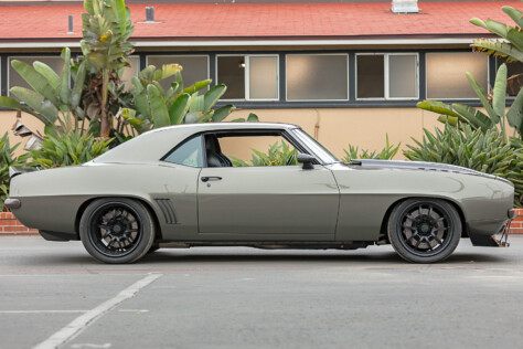 pro-touring-terror-hugo-santanas-hot-1969-camaro-2023-08-03_06-25-39_082184