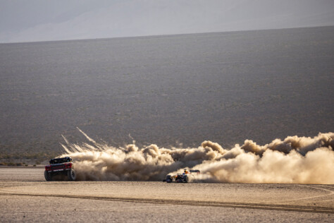 red-bull-racing-gets-lit-ahead-of-las-vegas-grand-prix-with-menzies-2023-08-16_11-06-27_100221